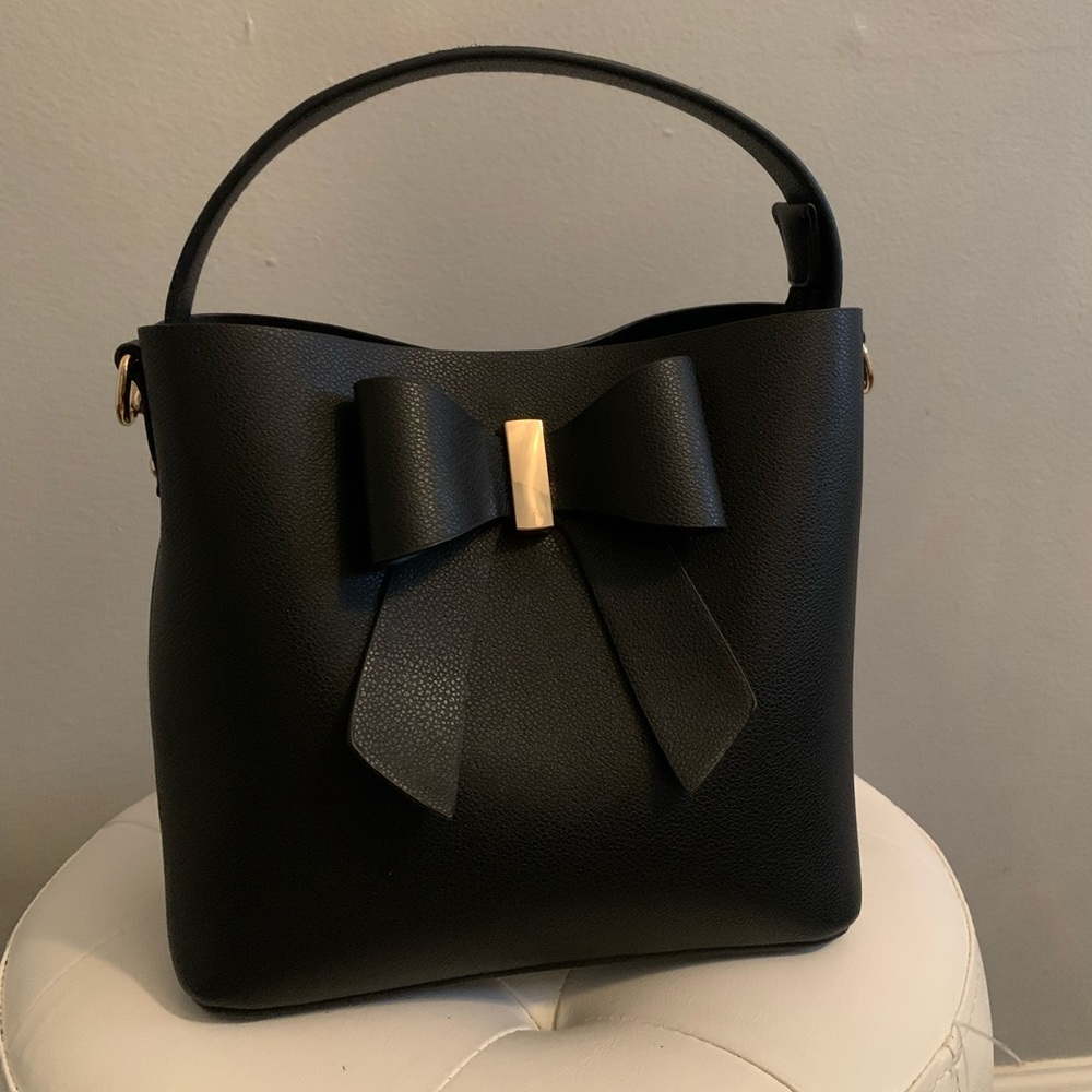 Simple Black Purse - Picture 6 of 8